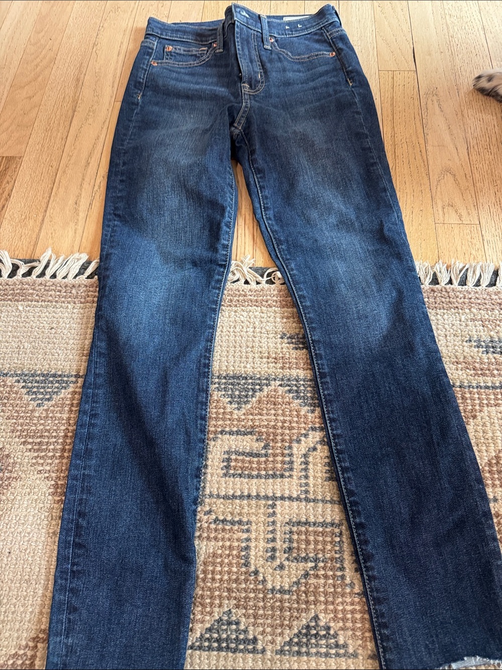 GAP Women's Dark Blue Skinny Jeans raw edge hem